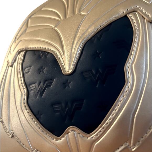 Loungefly DC Wonder Woman WW84 Mini Backpack - Exclusive - New! - Picture 7 of 9